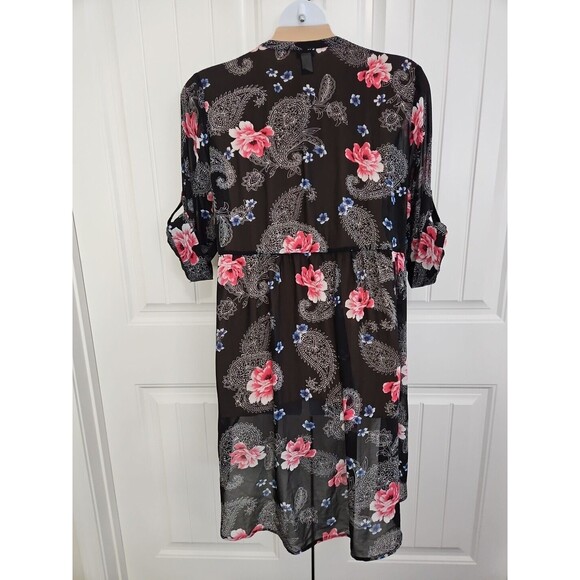 Torrid Top Hi Lo Button Front Roll Tab Sleeve Paisley And Floral Size 2 us 18-20 - Picture 7 of 10